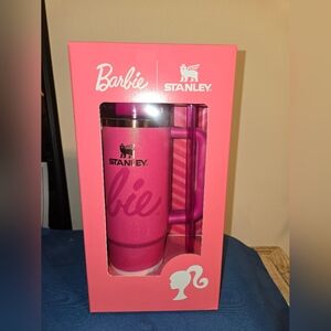 Barbie Stanley 40oz quencher Lumited edition